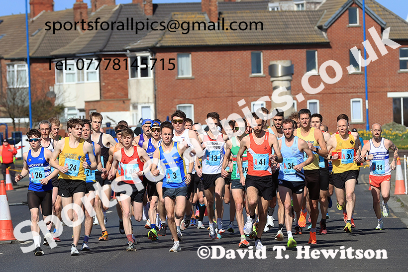 Senior mens Northern 12 Stage Road Relay, 2025 Northern 12 and 6 Stage Road Relays and Junior 5k, Redcar. Photo: David T. Hewitson/Sports for All Pics